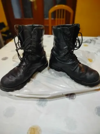 Botas militares Iturri Talla 43 Negras