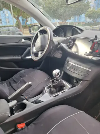 Alquier desde 25 euros/dia Peugeot 308 2019