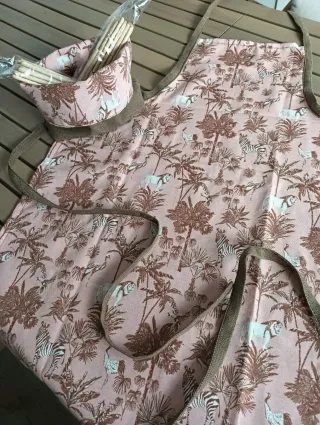 Conjunto delantal y cesto para el pan estampado