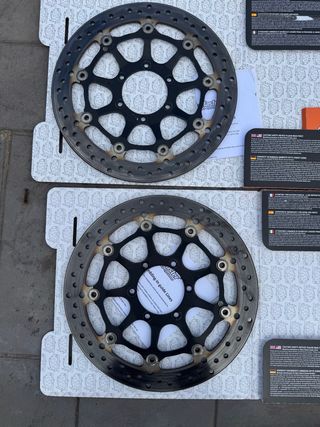 Vendo discos de freno Brembo BMW S1000RR 2019–2024
