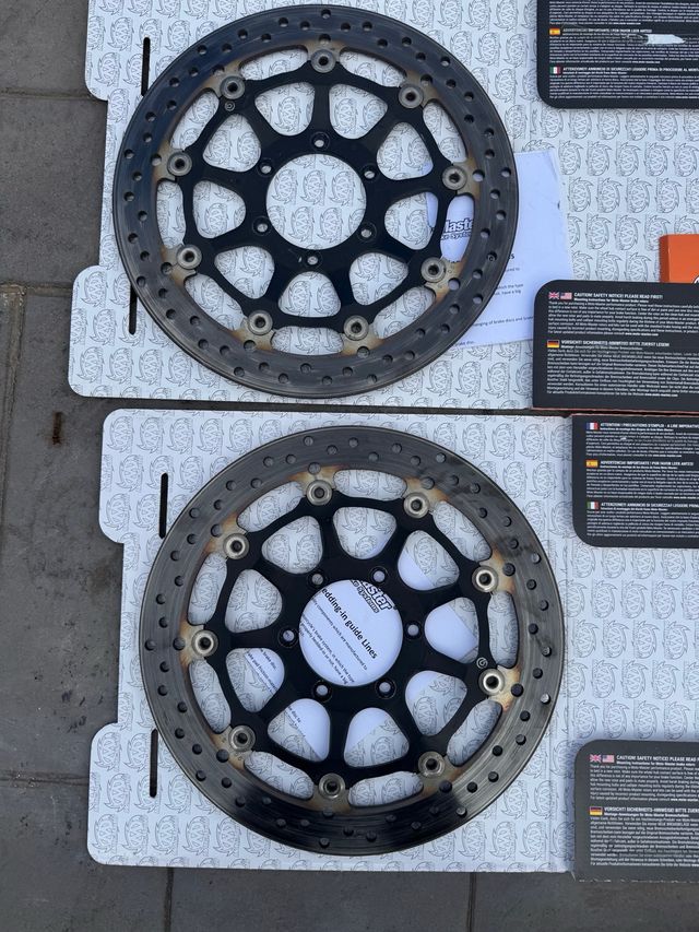 Vendo discos de freno Brembo BMW S1000RR 2019–2024