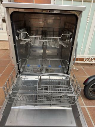 Lavavajillas Valberg plateado