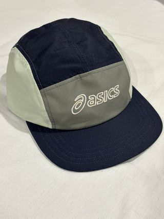 Gorra Asics 5 paneles