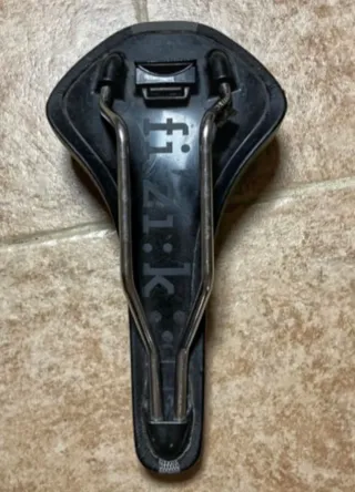 Sillín ciclismo Fi'zi:k