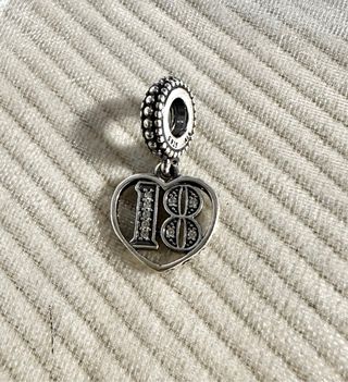 Charm Pandora Corazón 18 Años