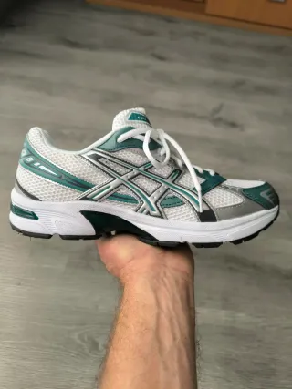 ASICS GEL-1130 Blancas/Verdes Talla 43.5 NUEVAS