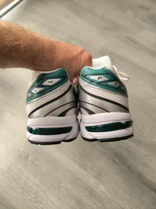 ASICS GEL-1130 Blancas/Verdes Talla 43.5 NUEVAS