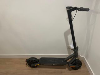 Patinete Xiaomi 4 Ultra Seminuevo con solo 200 kms