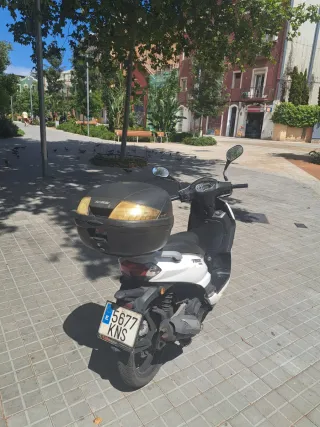 Peugeot Tweet 125cc Agosto 2018