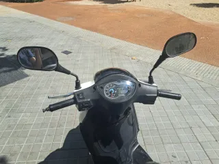 Peugeot Tweet 125cc Agosto 2018