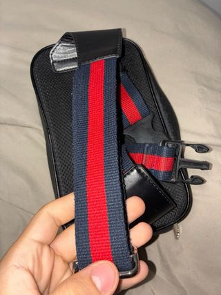 Riñonera Gucci Negra y Gris