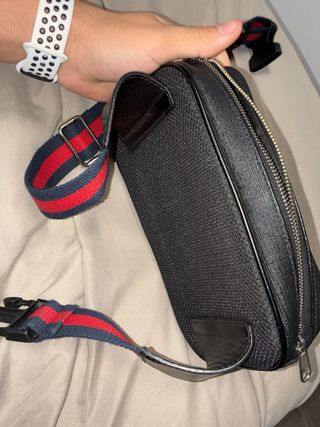 Riñonera Gucci Negra y Gris