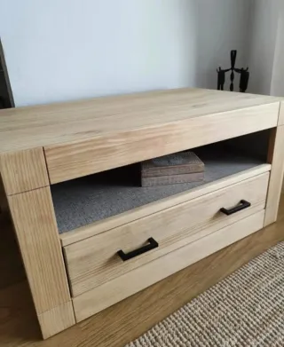 Mueble TV madera maciza