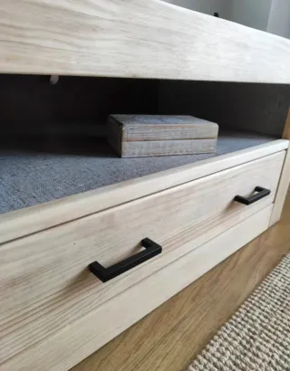 Mueble TV madera maciza