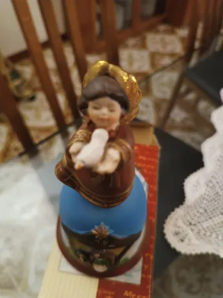 Campana natalizia in ceramica