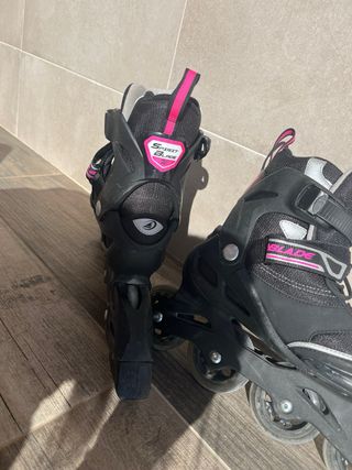 Patines en línea Rollerblade negros y rosas