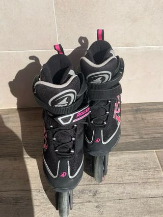 Patines en línea Rollerblade negros y rosas