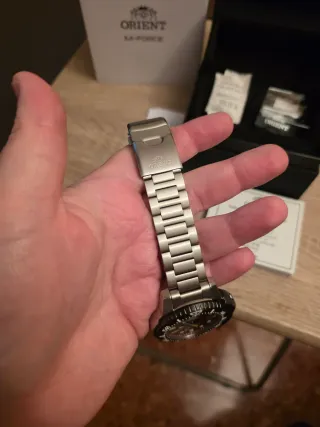 Reloj Orient M-Force Automático 200M Rojo