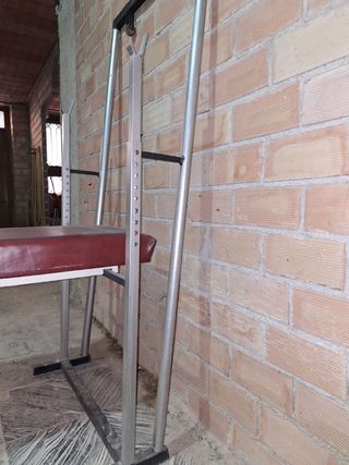 Banco de pesas hecho a mano