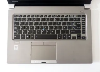 TOSHIBA ORDENADOR PORTÁTIL i7 SSD 16G RAM