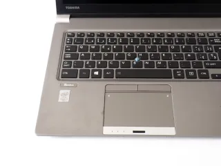 TOSHIBA ORDENADOR PORTÁTIL i7 SSD 16G RAM