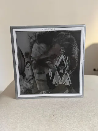 Caja CD David Bowie Outside