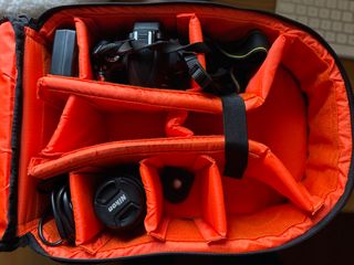 Cámara Nikon D5000 + Objetivo + Mochila