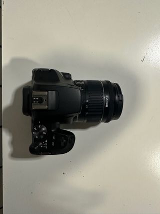 Cámara Canon EOS 250D