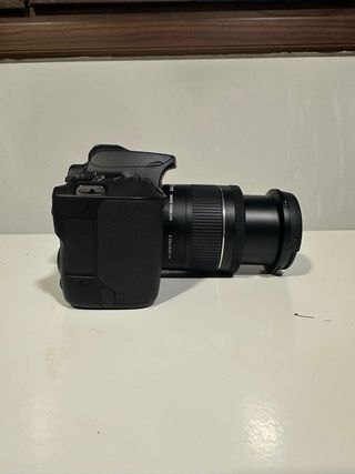 Cámara Canon EOS 250D