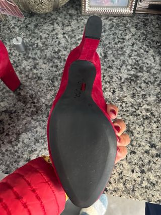 Zapatos Unisa rojos ante