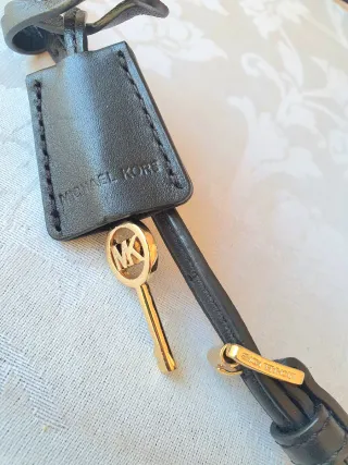 Bolso Michael Kors Blanco y Negro