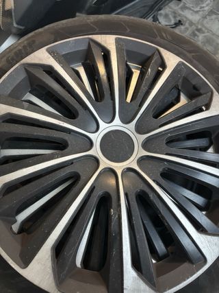 4 Llantas de Acero 16 Pulgadas.