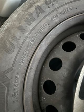 4 Llantas de Acero 16 Pulgadas.