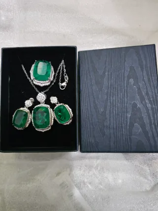 Conjunto de Joyas Grandes Plata y Esmeralda