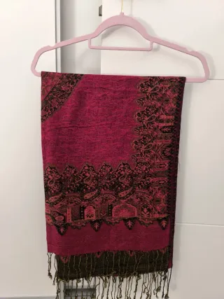 Bufanda de lana con diseño geométrico