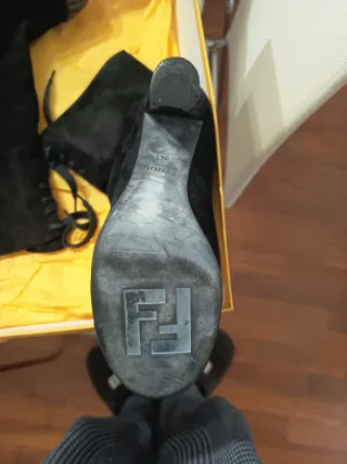 Stivaletti Fendi camoscio nero