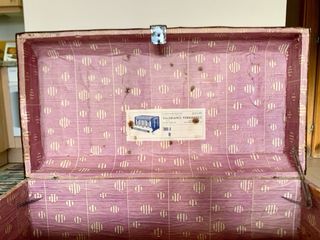 Baúl antiguo con almacenaje y uso decorativo