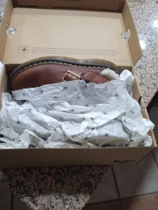 Zapatos Dr. Martens Marrones Forrados