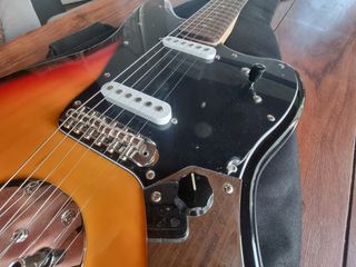 FENDER Squier Affinity Jaguar Guitarra Eléctrica