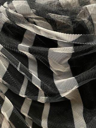 Vestido fiesta negro y multicolor