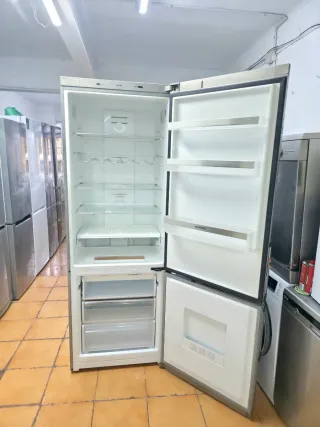 NEVERA SIEMENS CON GARANTIA