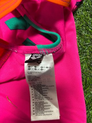 Bañador Arena Niña Talla 8-9