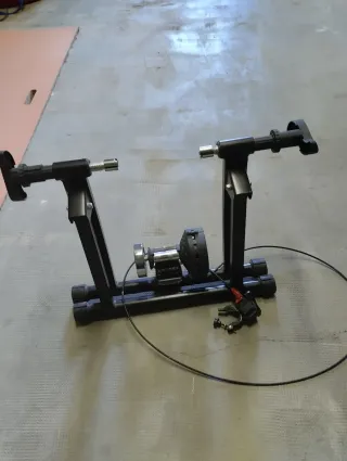 Rodillo de entrenamiento para bicicleta