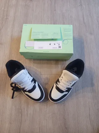 Zapatillas Off-White Negras y Blancas