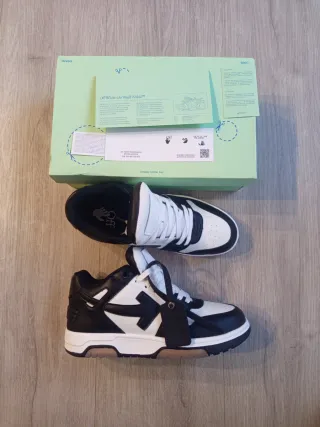 Zapatillas Off-White Negras y Blancas
