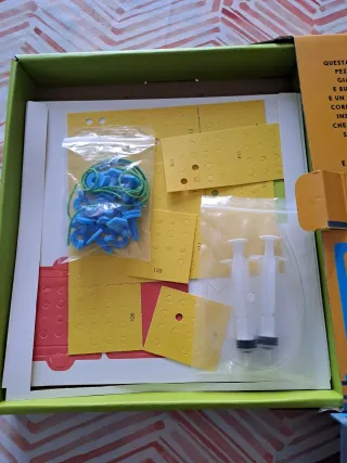 Gioco Scopri la robotica + kit educativo e libro