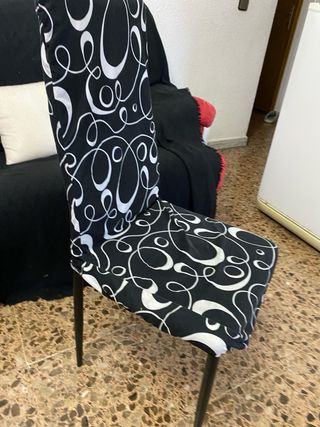 Mesa Comedor Negra y 4 Sillas