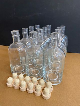 Botella de vidrio 750ml con tapone