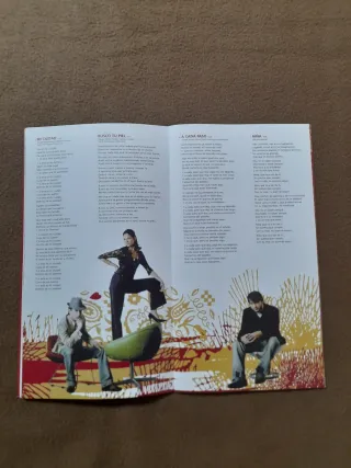 2 CDs y 4 Dvd Música Compilation