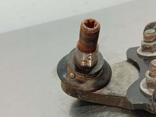 BRAZO SUSPENSION INFERIOR DELANTERO DERECHO CITRO